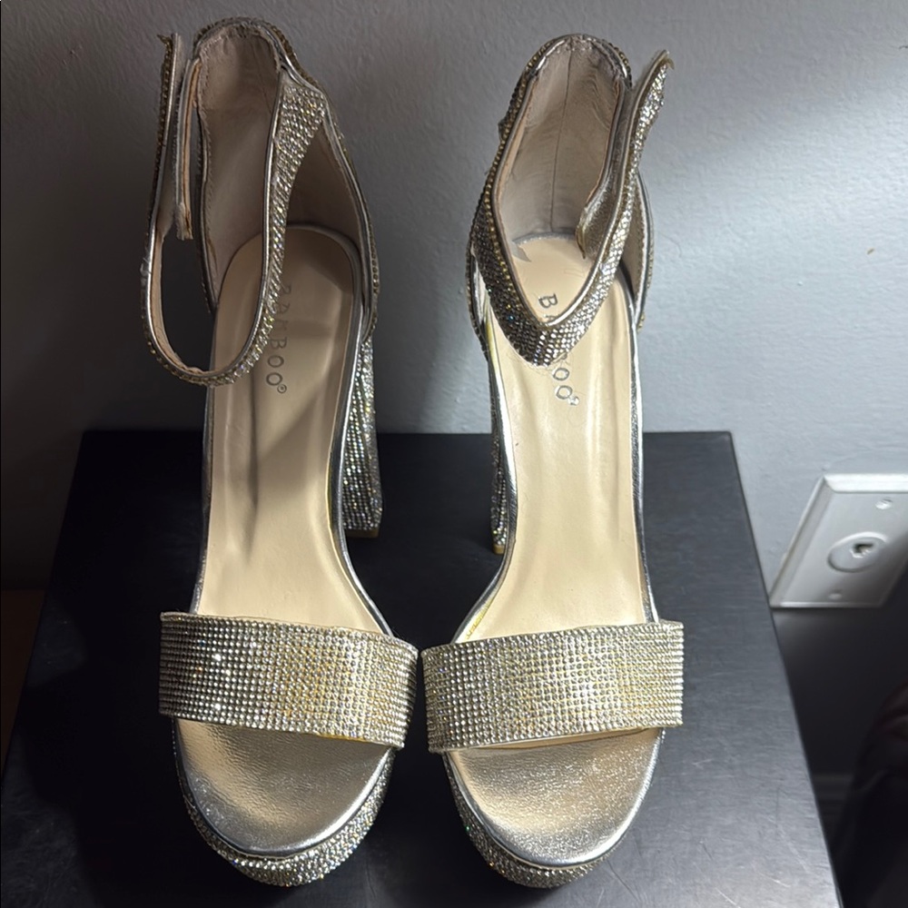 Elegant Women's Silver Ankle-Strap Platform Sandals